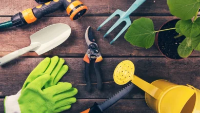 What Tools Do Garden Center Employees Use